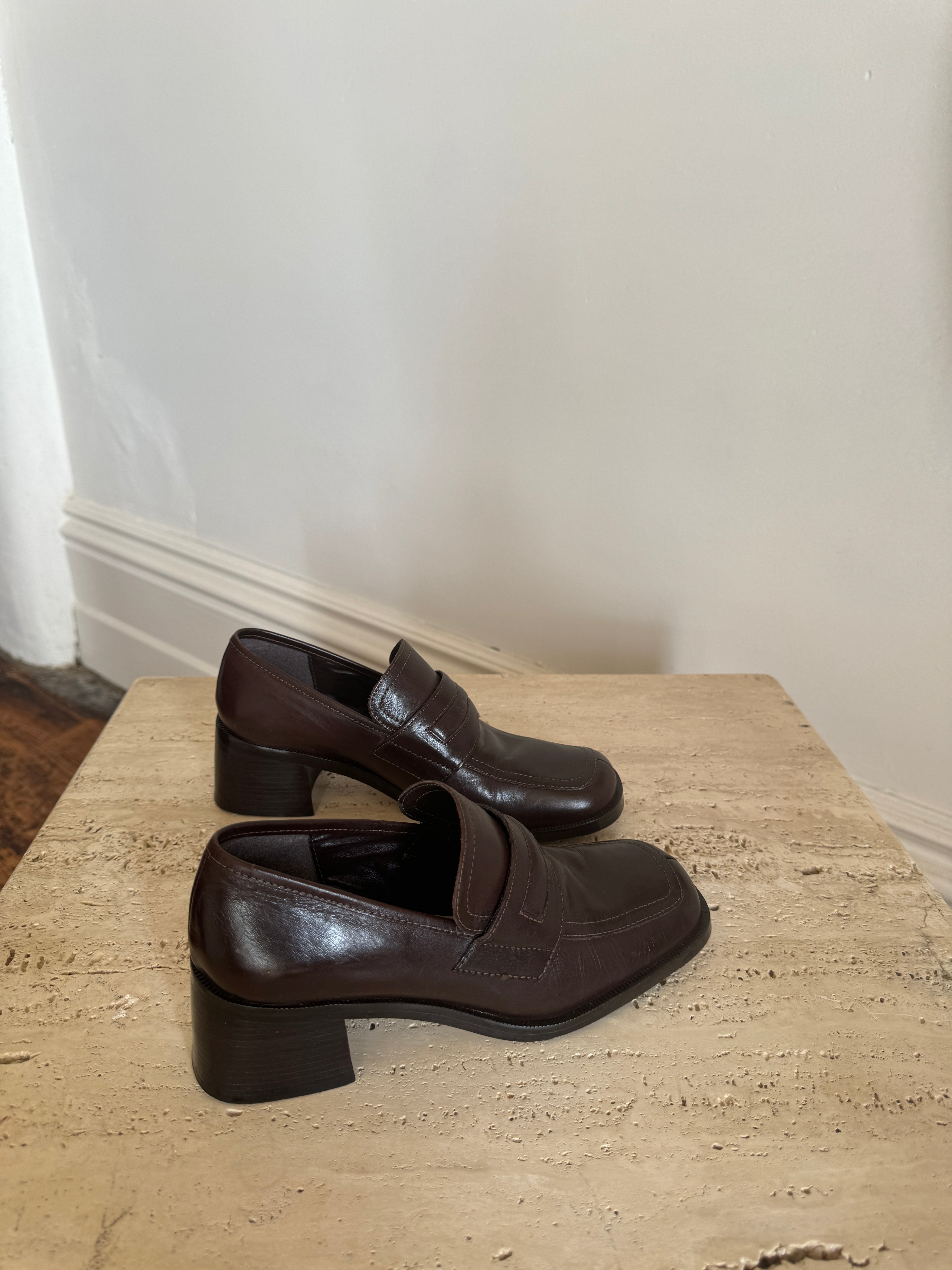 Vintage 90s Leather Heeled Loafers Brown Call Me The Breeze