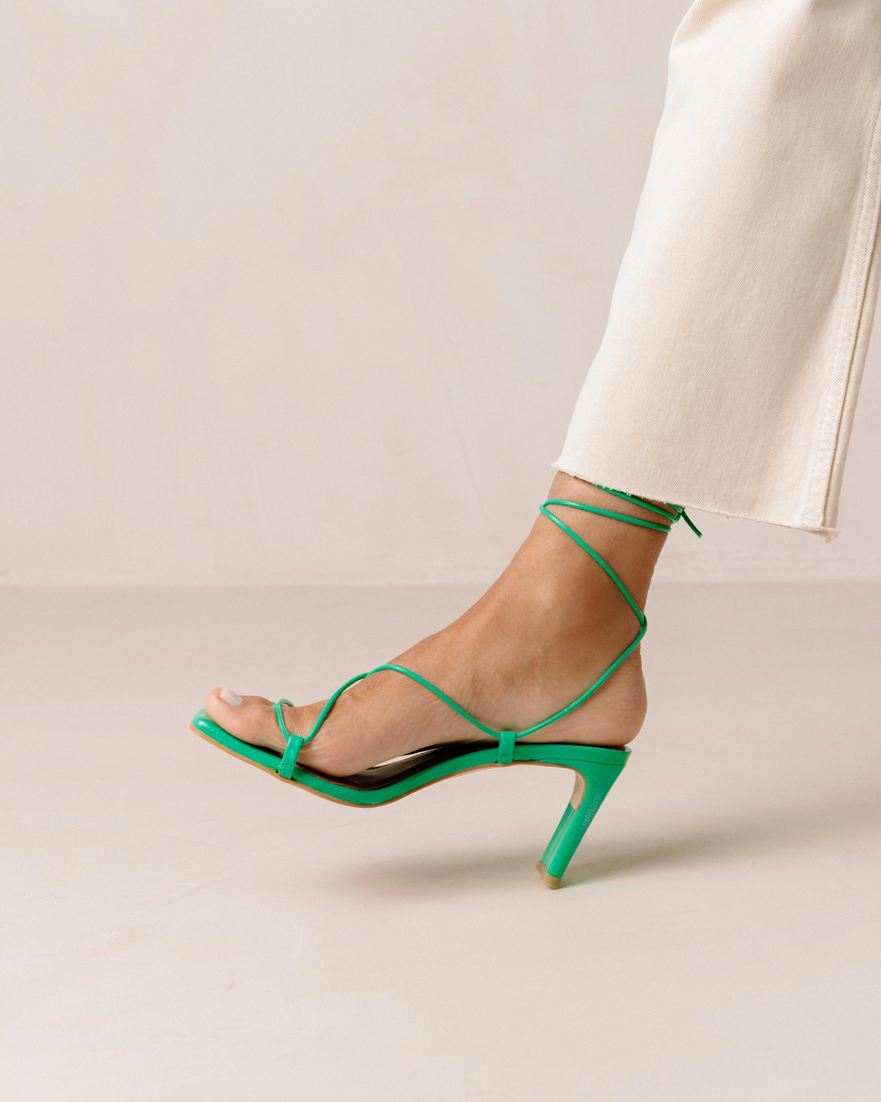 Alohas Bellini Neon Green Leather Sandal