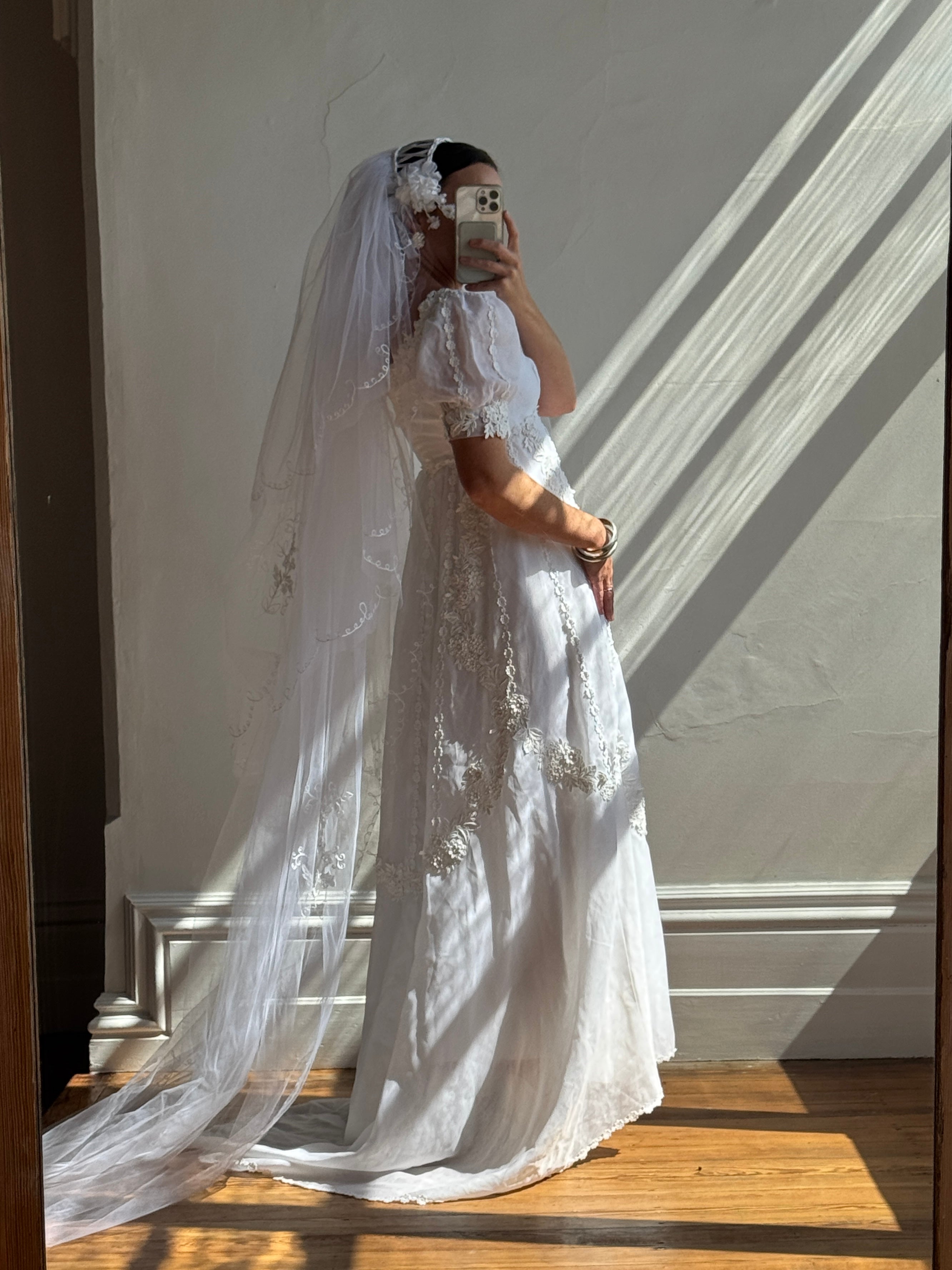 Vintage 70s Short Sleeved Prairie Wedding Dress With Train