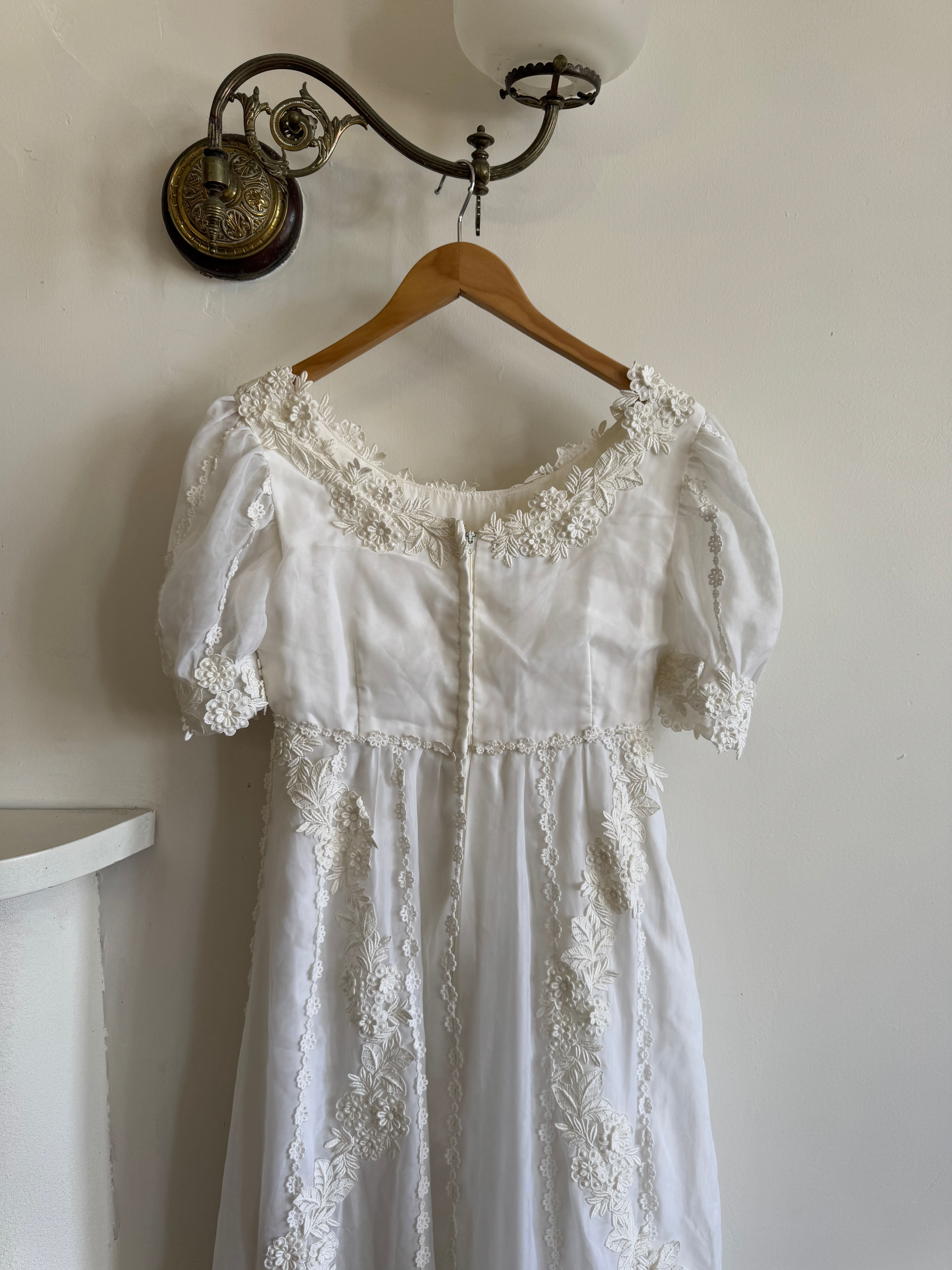 Vintage 70s Short Sleeved Prairie Wedding Dress With Train