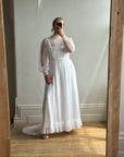 Vintage 70s Lace Daisy Long Sleeved Wedding Dress