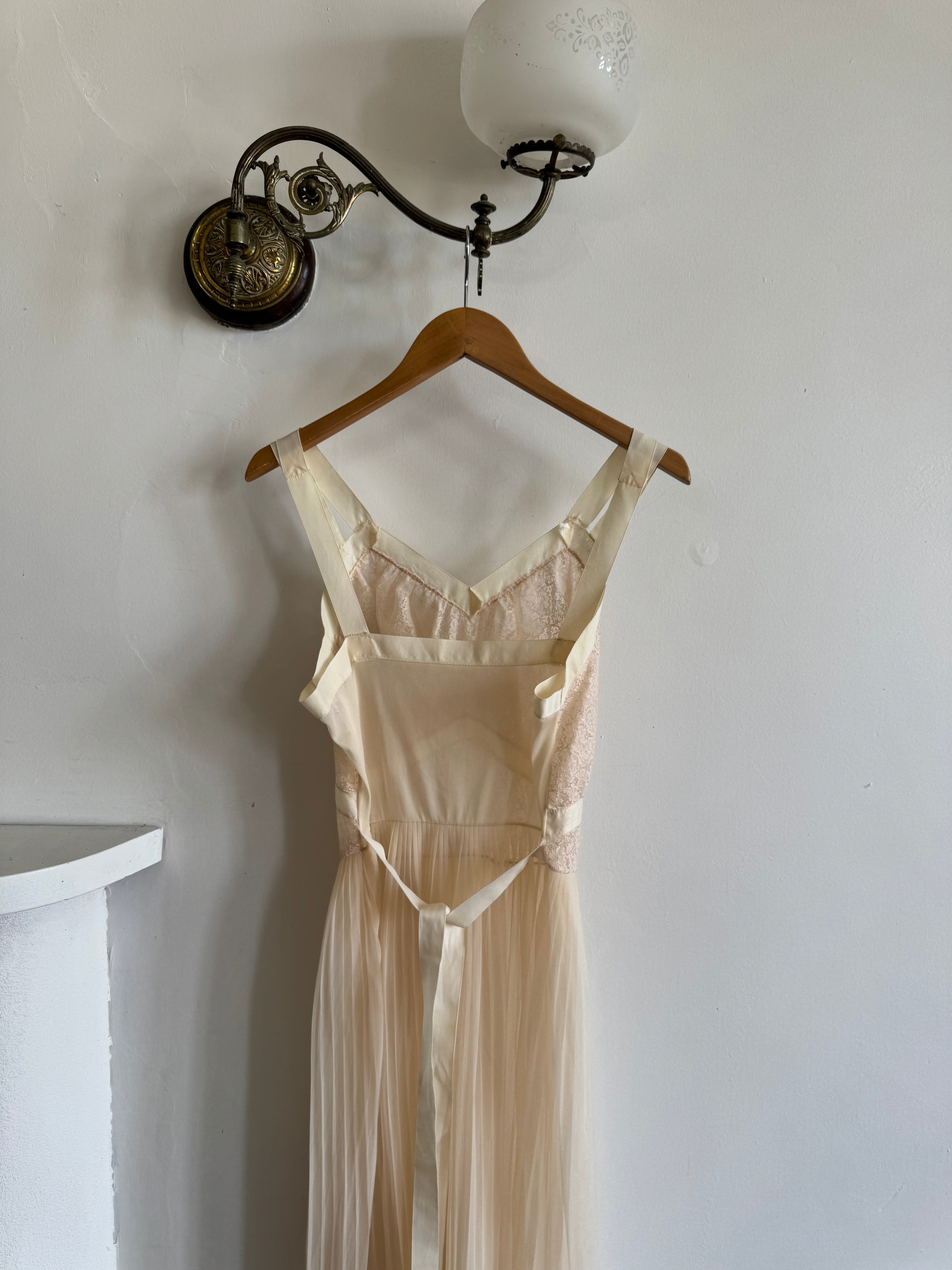 Vintage 50s Sheer Peach Lace Pleated Negligee Slip