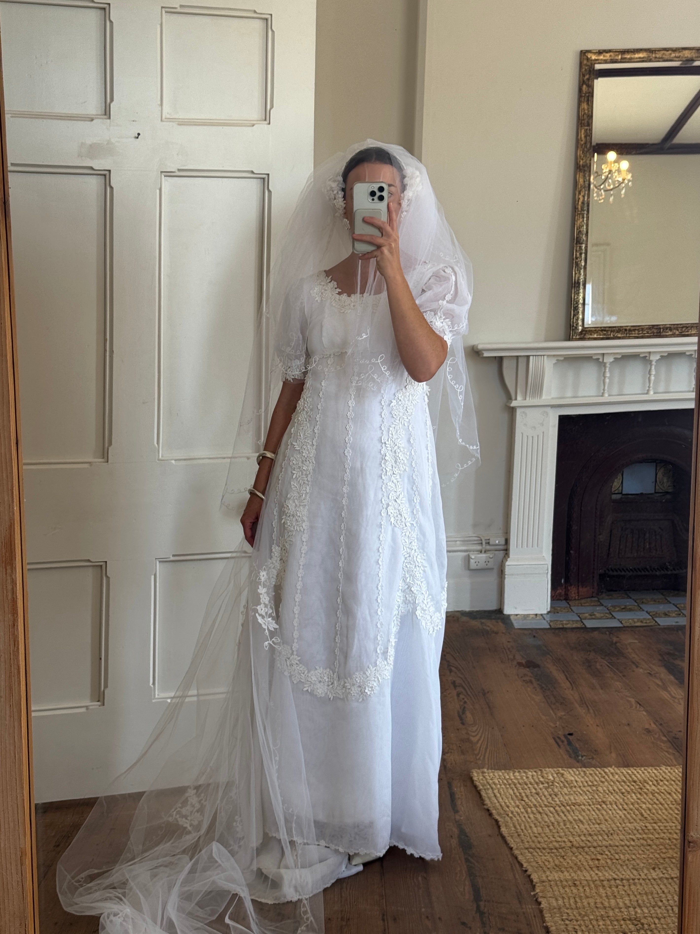 Vintage 70s Short Sleeved Prairie Wedding Dress With Train