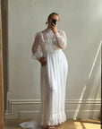 Vintage 70s Lace Daisy Long Sleeved Wedding Dress