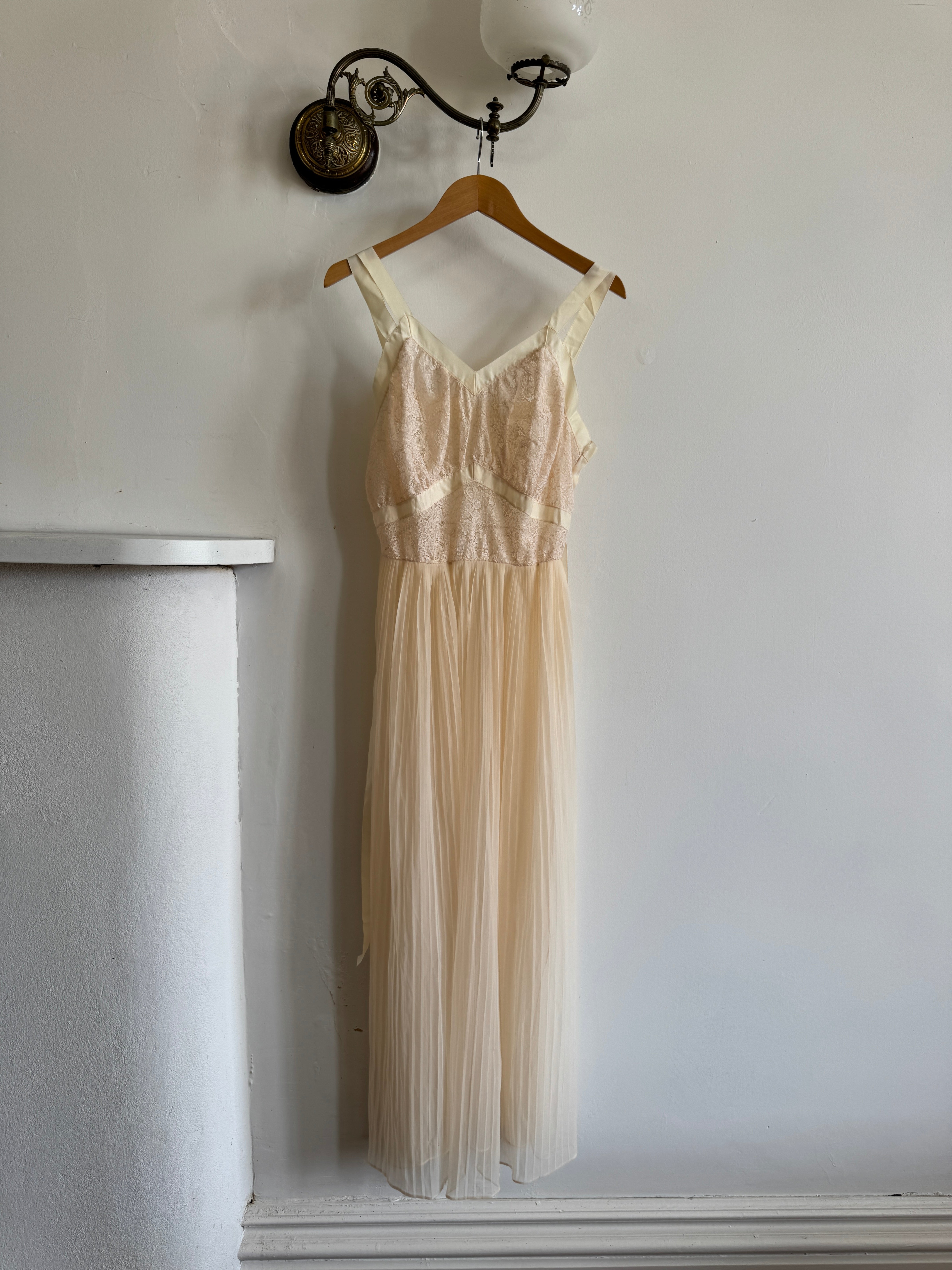 Vintage 50s Sheer Peach Lace Pleated Negligee Slip