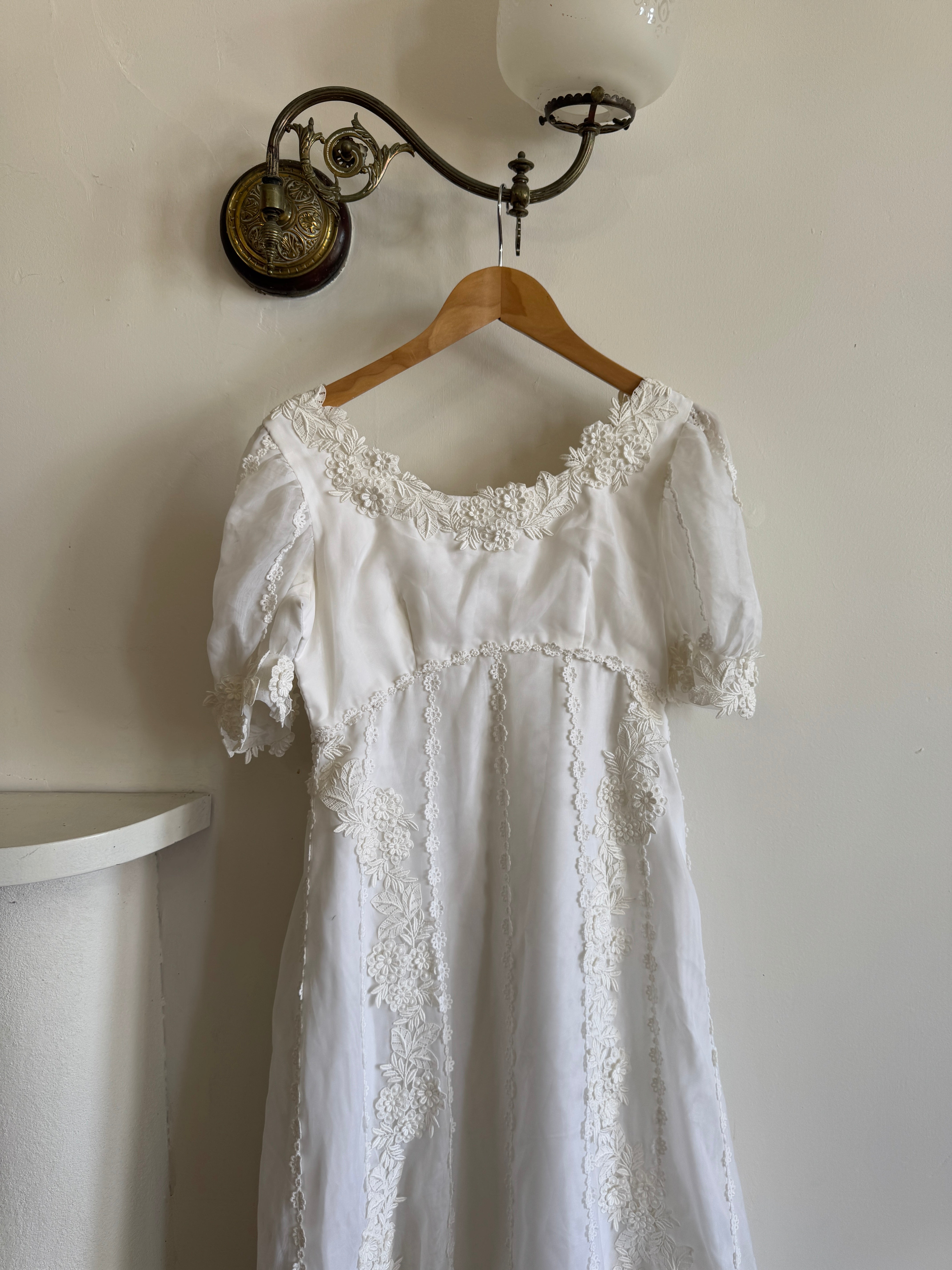 Vintage 70s Short Sleeved Prairie Wedding Dress With Train