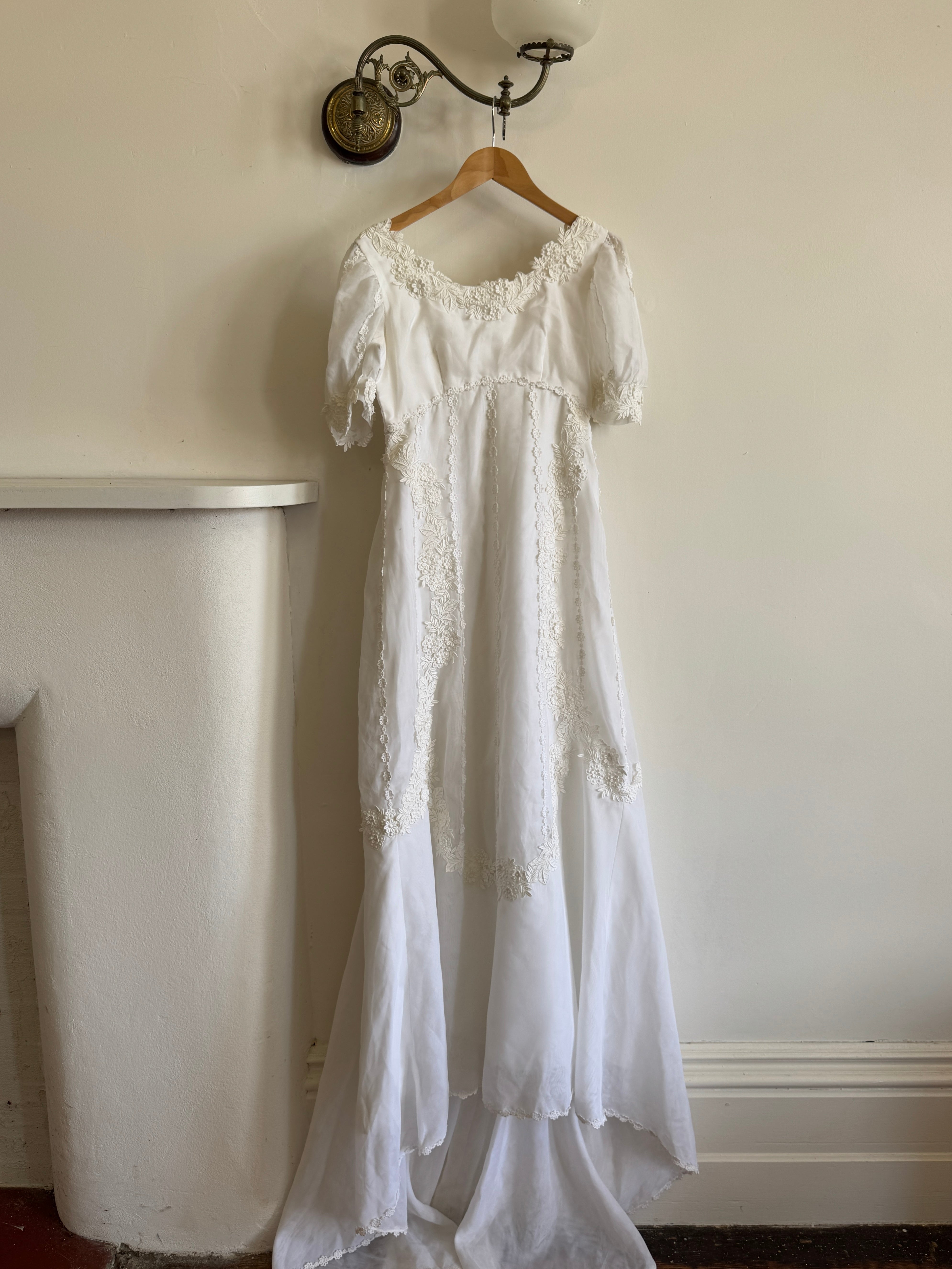 Vintage 70s Short Sleeved Prairie Wedding Dress With Train