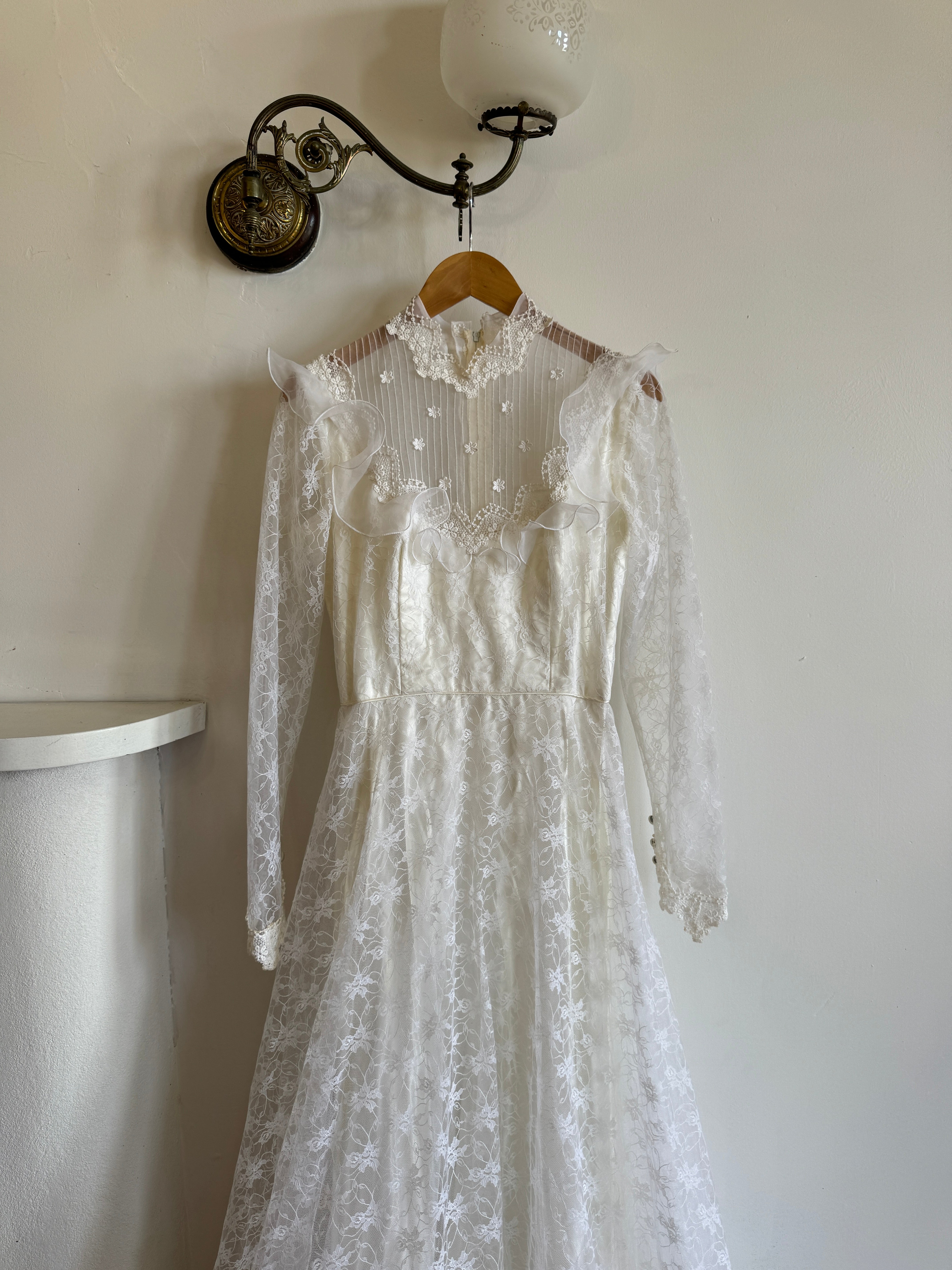 Vintage 70s Embroidered Lace Wedding Gown With Train